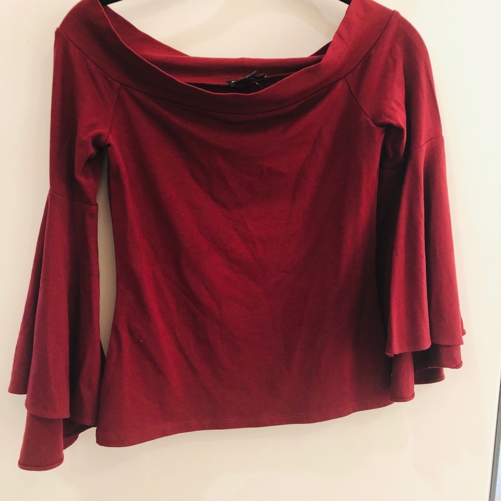 Express maroon red top w bell sleeves XS petite